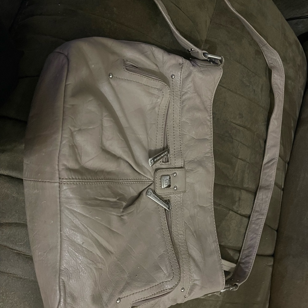 Beautiful Stone Mountain over the shoulder Purse with pretty interior.